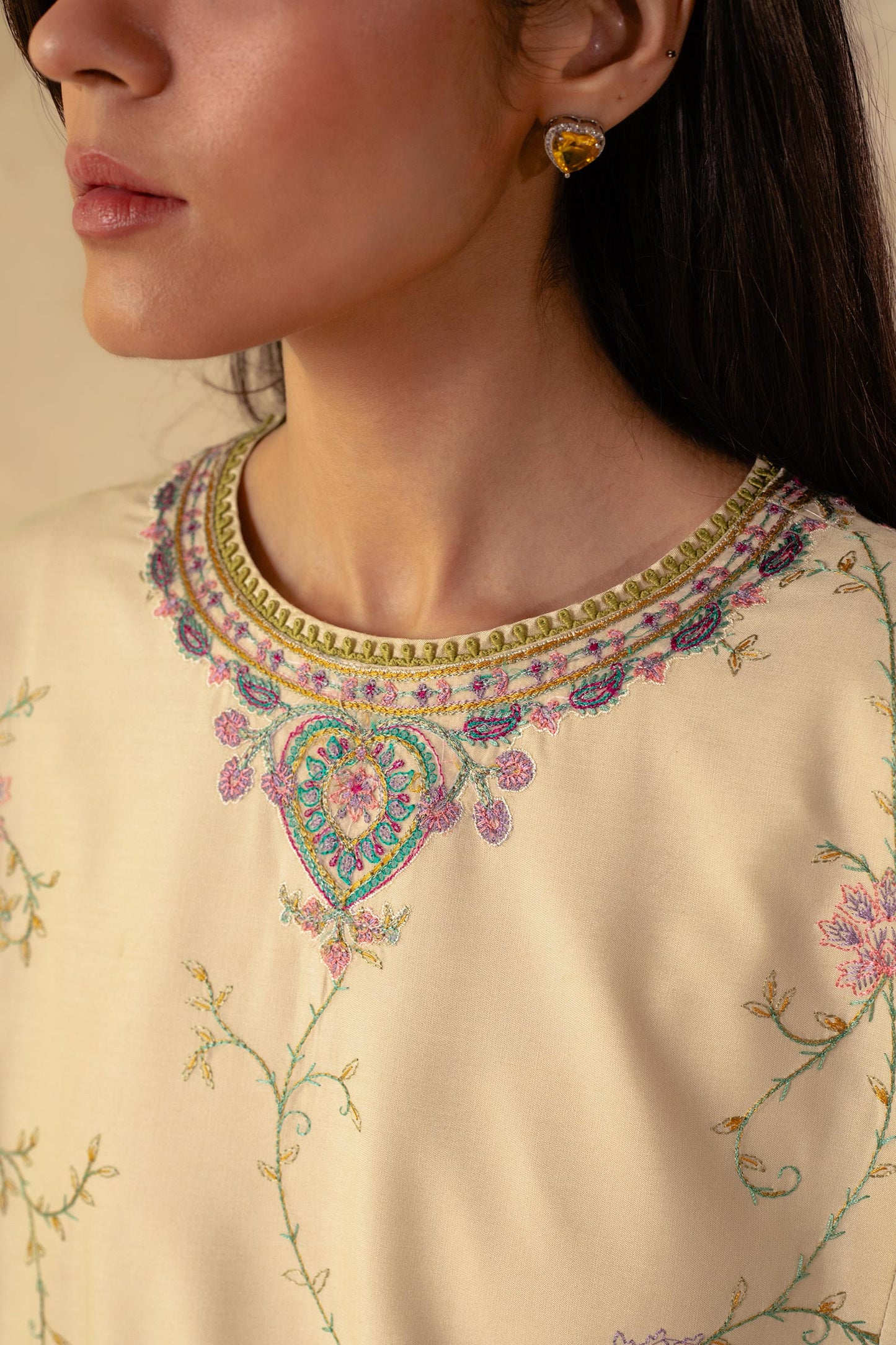 Z.S Unstitched Embroidered Lawn 3 Piece Suit