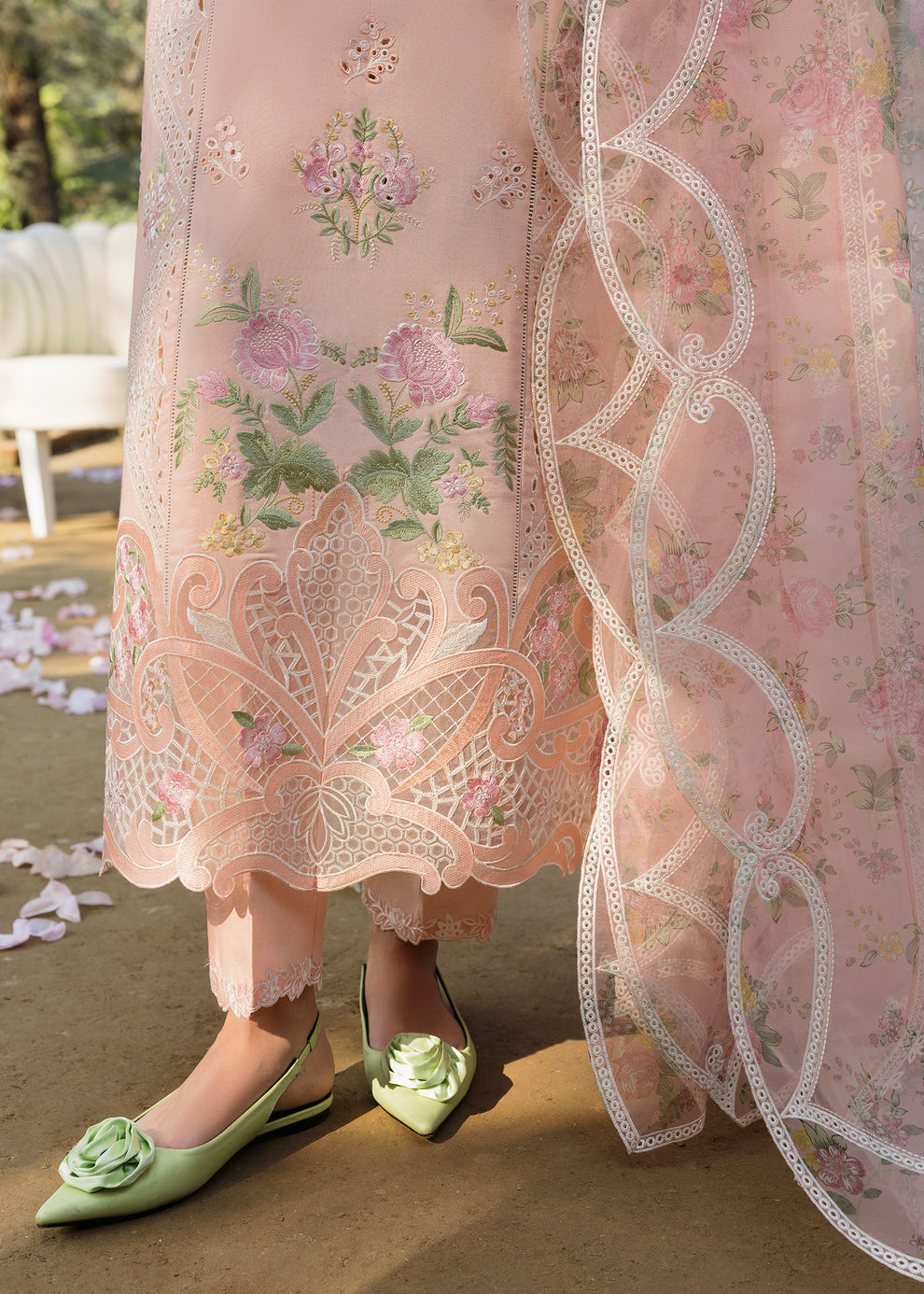 BH - Floral Forest Embroidered Lawn Chikankari Unstitched 3Pc Suit