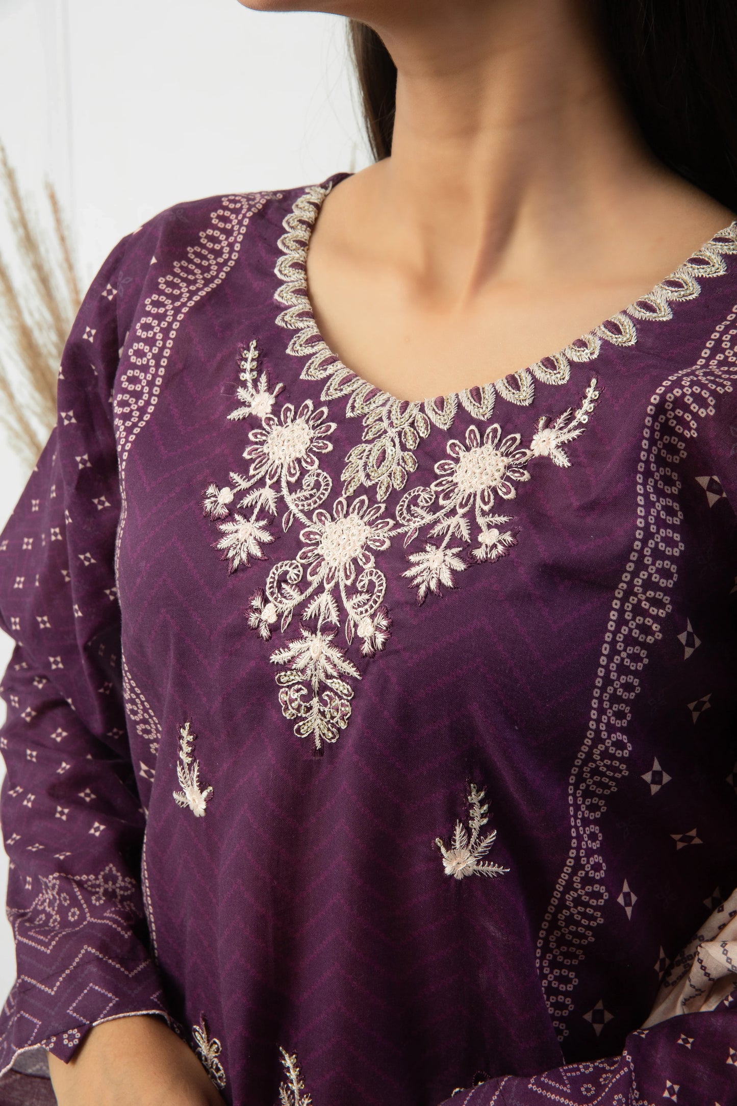 EMBC-006- 3 Piece Lawn Embroidered UnStitched Suit