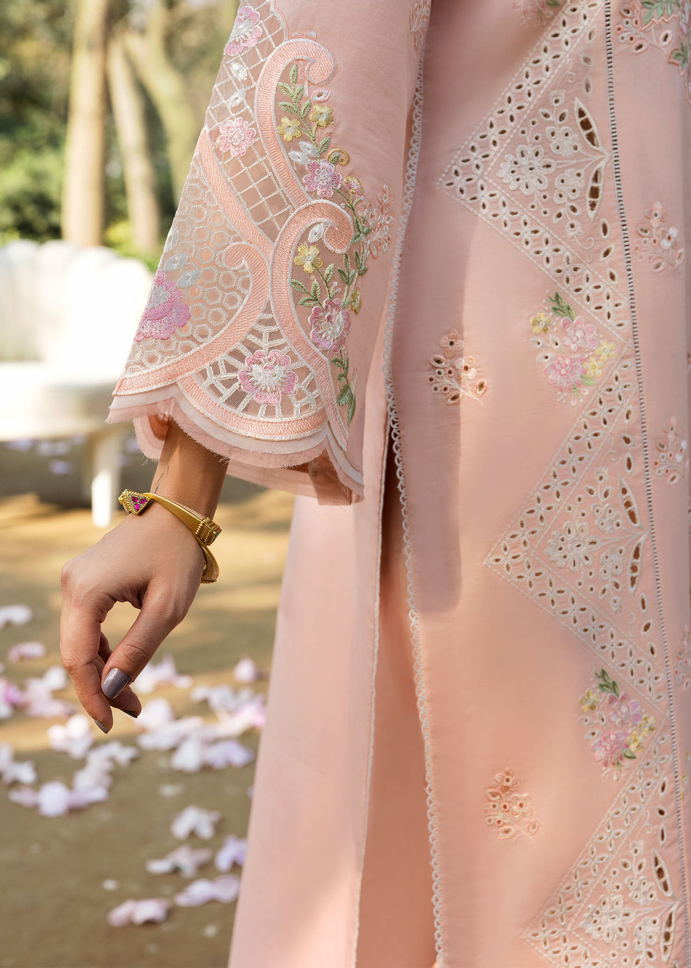 BH - Floral Forest Embroidered Lawn Chikankari Unstitched 3Pc Suit