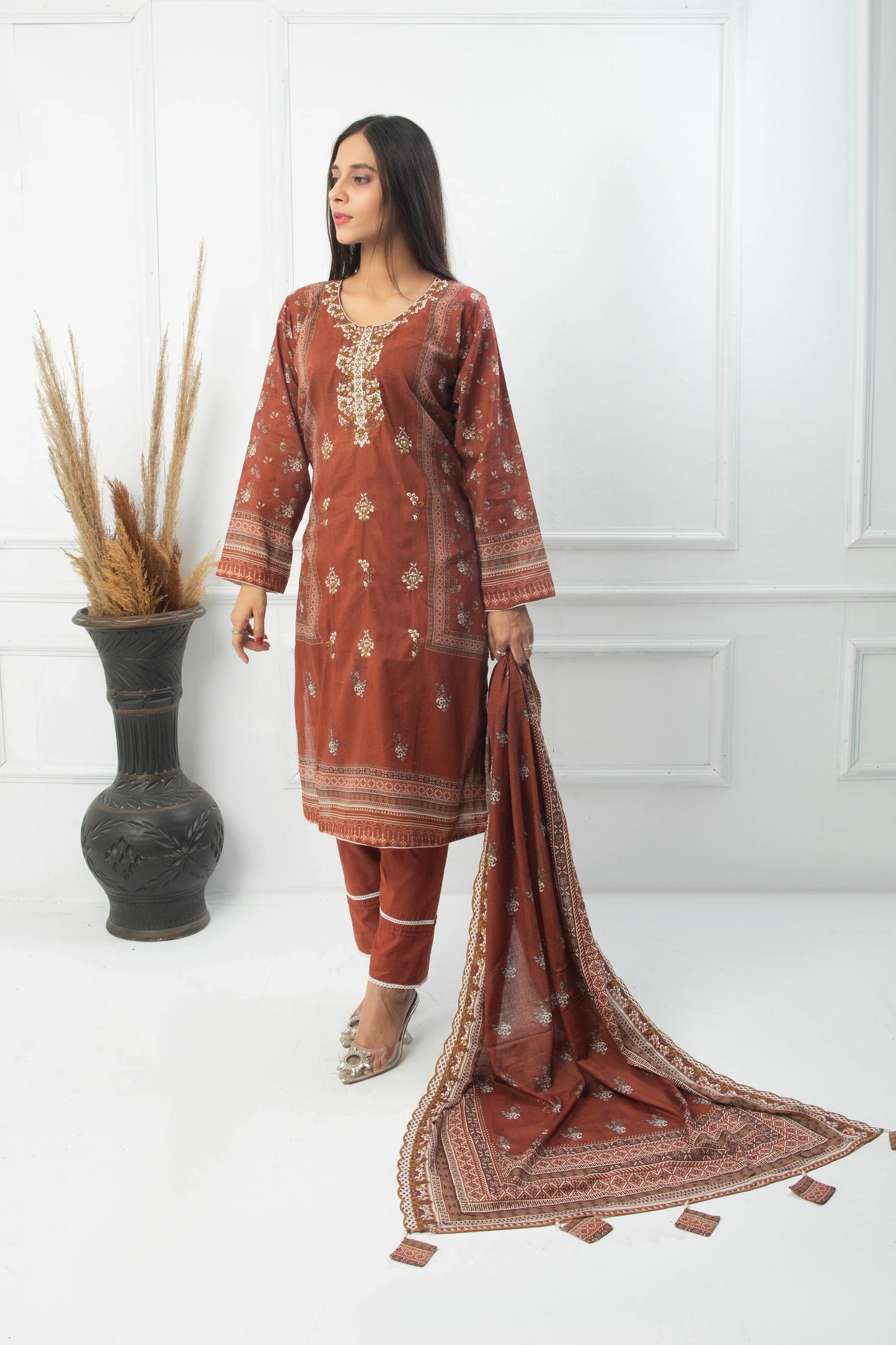 EMBC-008- 3 Piece Lawn Embroidered UnStitched Suit