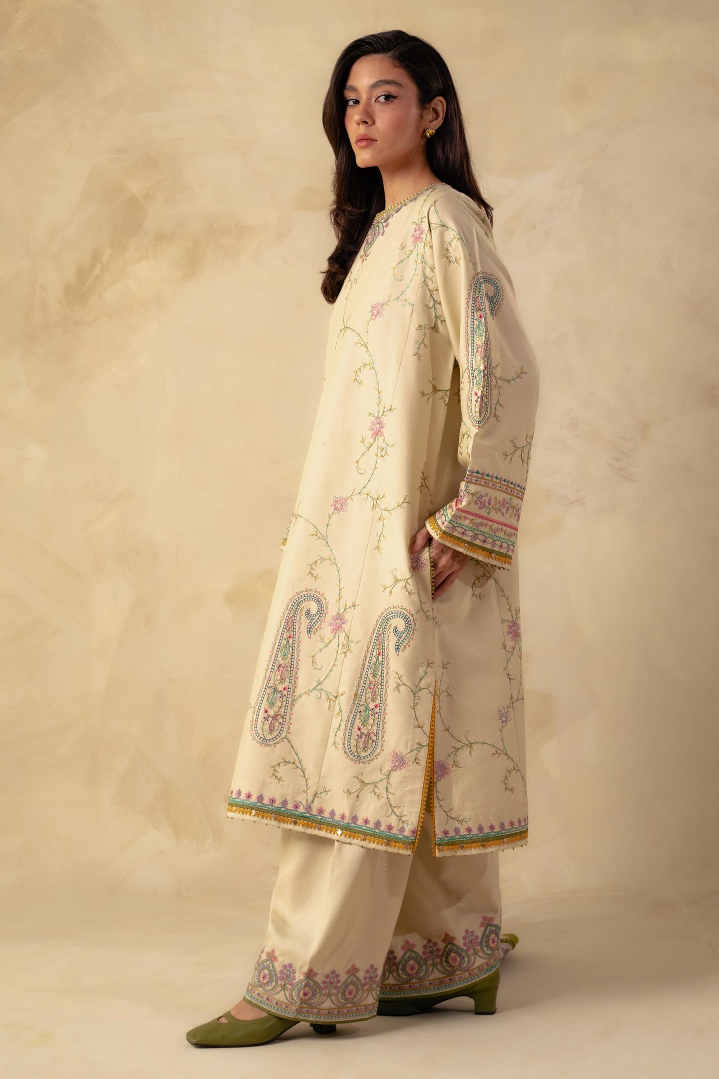 Z.S Unstitched Embroidered Lawn 3 Piece Suit