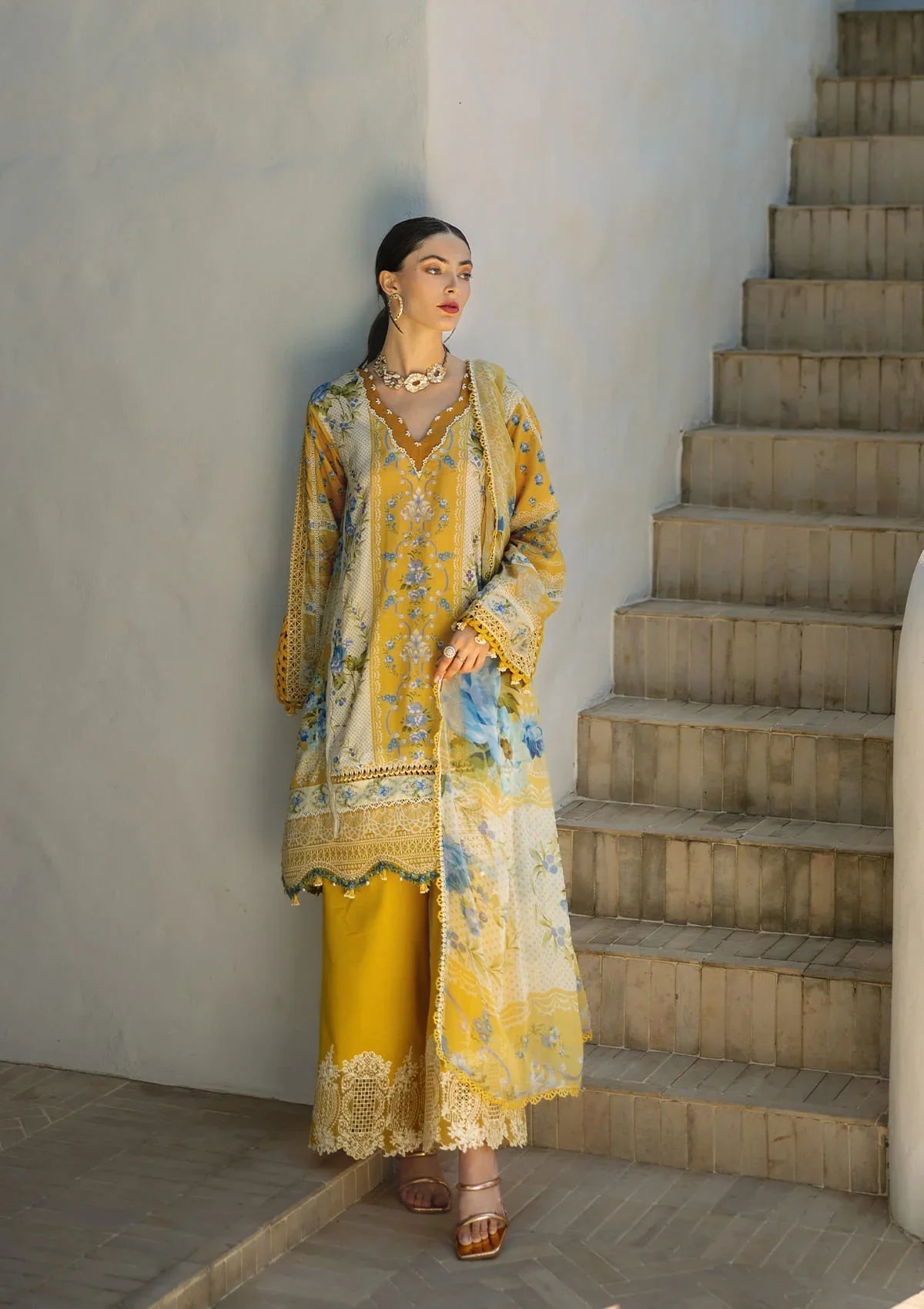 EL 3 Piece Unstiched Embroidered Lawn Suit