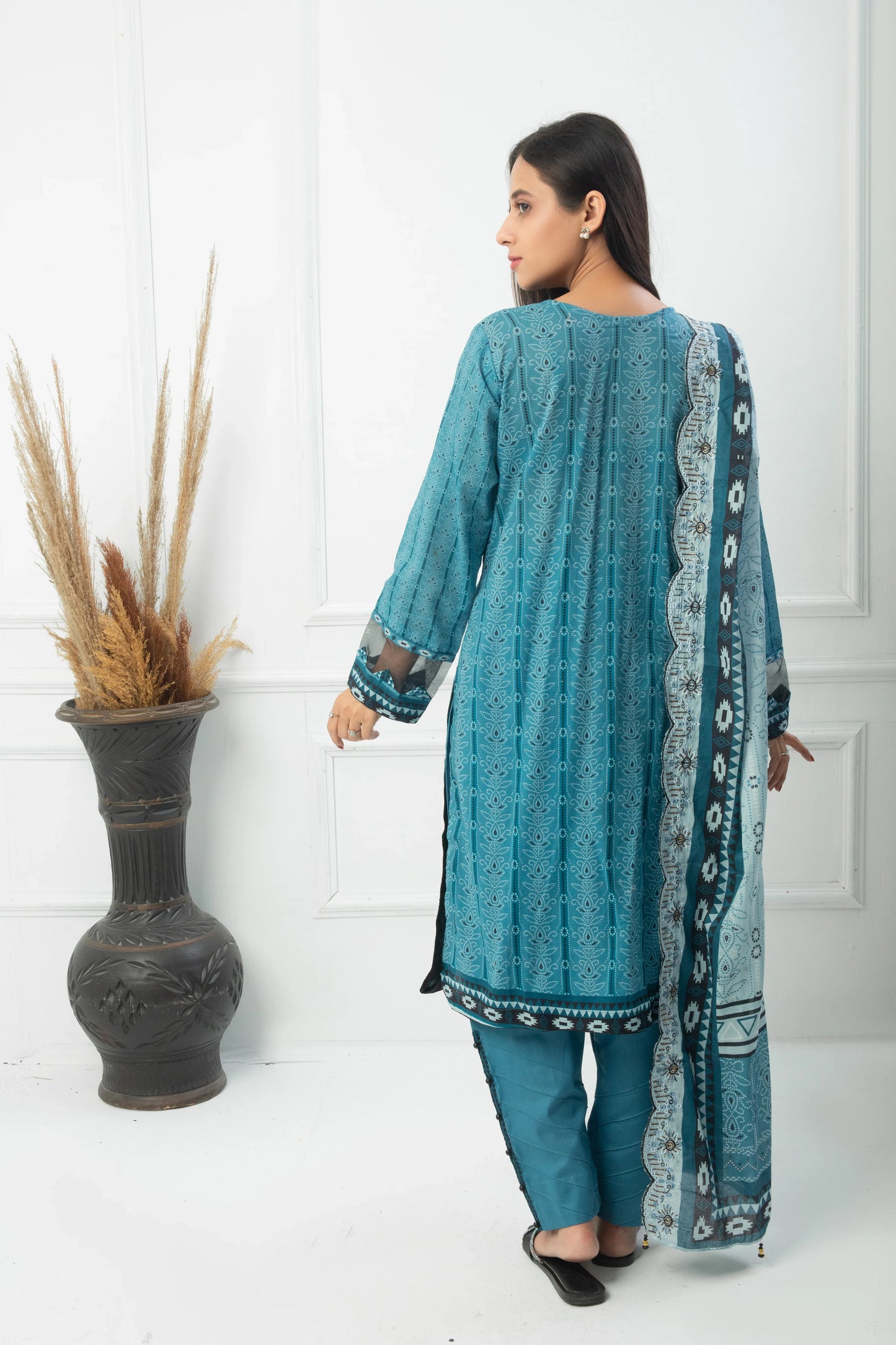 EMBC-007- 3 Piece Lawn Embroidered UnStitched Suit