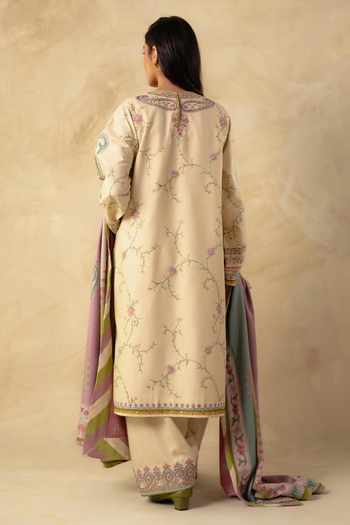 Z.S Unstitched Embroidered Lawn 3 Piece Suit
