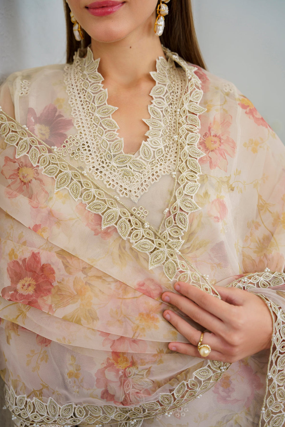 BH EMBROIDERED ORGANZA UNSTICH 3PC