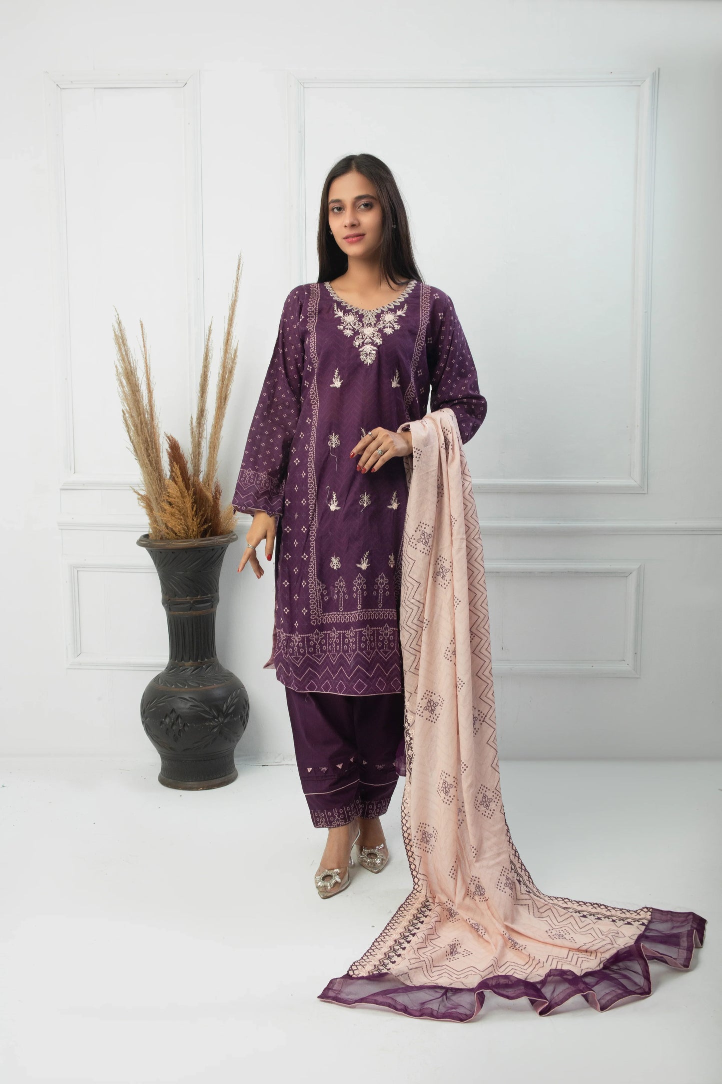 EMBC-006- 3 Piece Lawn Embroidered UnStitched Suit