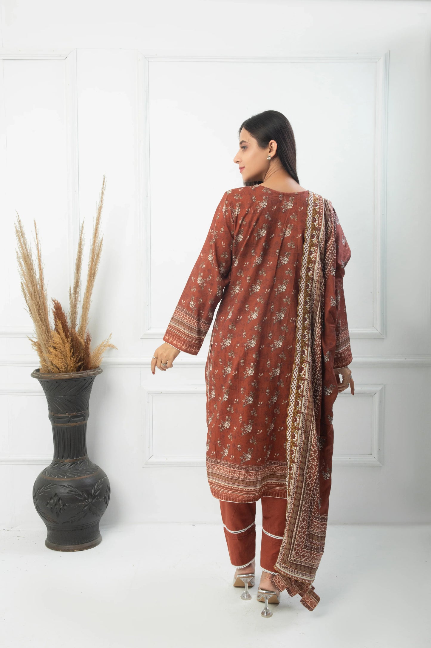 EMBC-008- 3 Piece Lawn Embroidered UnStitched Suit