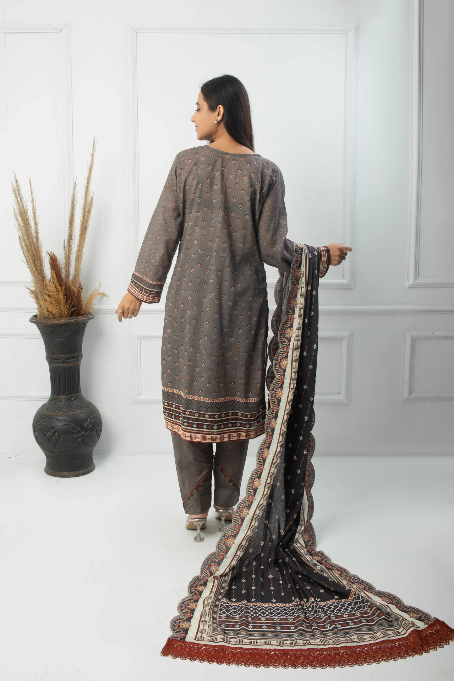 EMBC-003- 3 Piece Lawn Embroidered UnStitched Suit