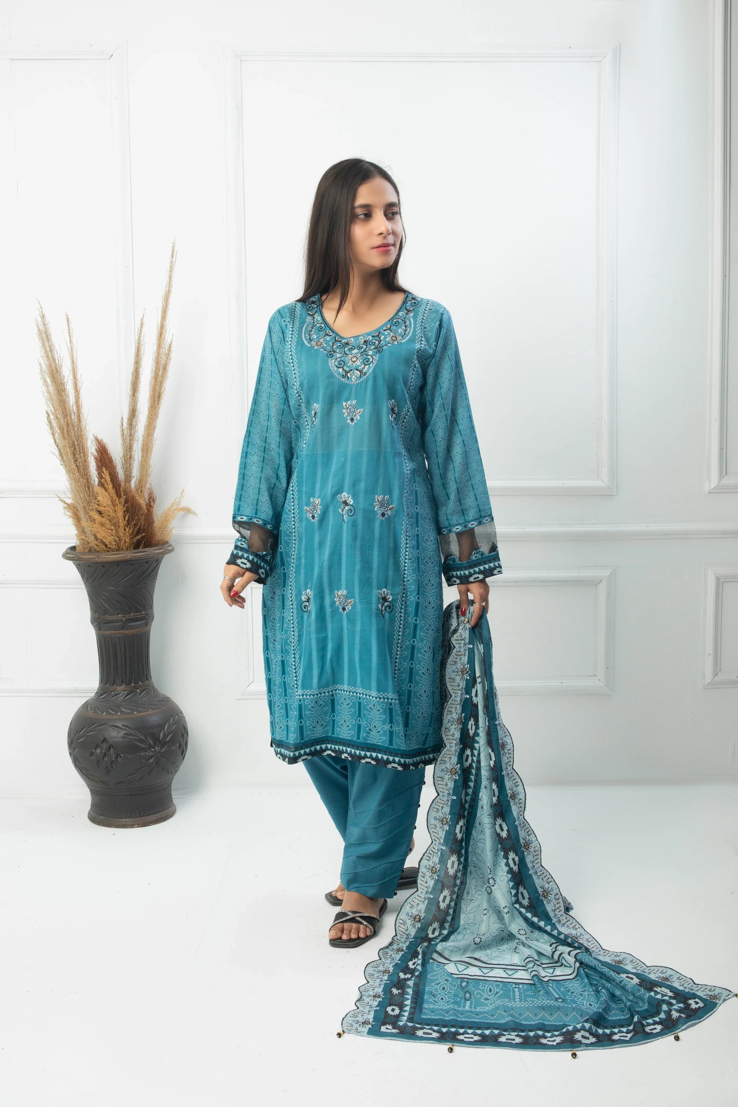 EMBC-007- 3 Piece Lawn Embroidered UnStitched Suit