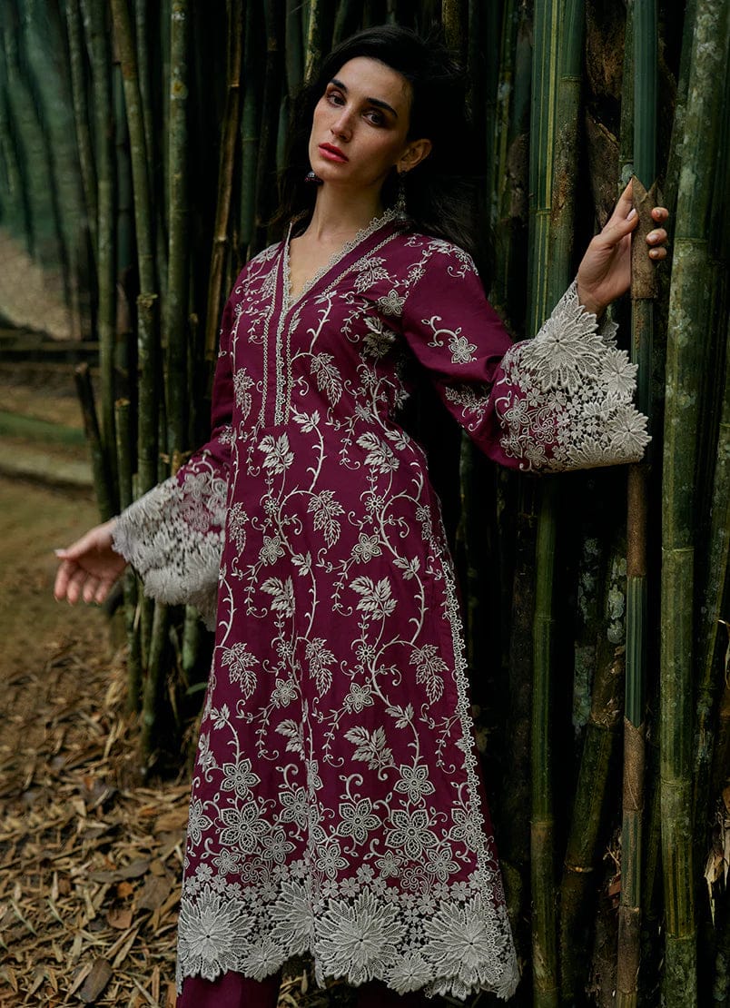 Image Unstitched Embroidered Lawn Suit