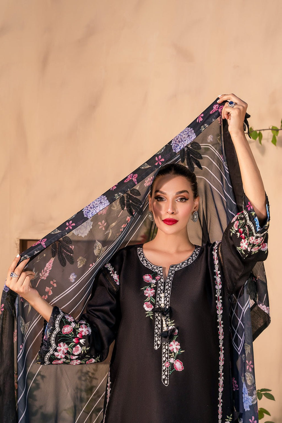 Zoya & Fatima Unstitched Embroidered Lawn Suit